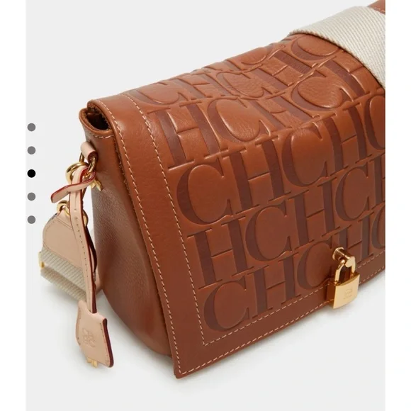 As new!! Authentic Carolina Herrera Andy Locked Crossbody bag. - Picture 3 of 15